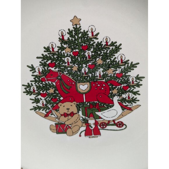 O'Christmas Tree One 10 1/8" Dinner Plate One 6 7/8" Cereal Bowl One 3" Flat Cup - Picture 2 of 8